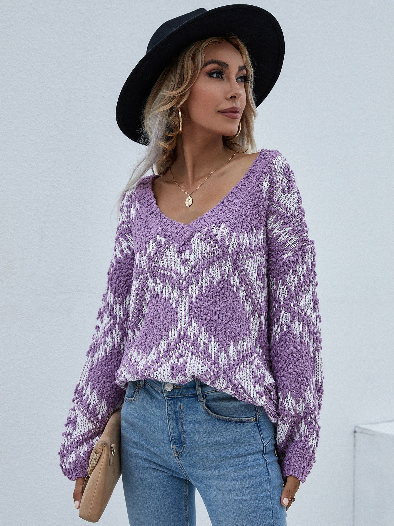 Grobstrickpullover mit geometrischem Print