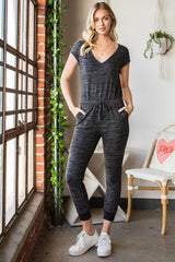 Melierter Jumpsuit mit V-Ausschnitt und Kordelzug in der Taille