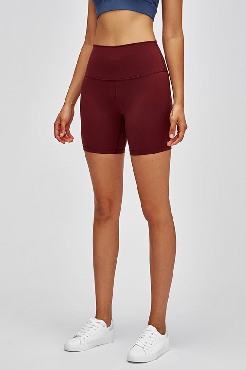 Trainingsshorts mit hoher Taille