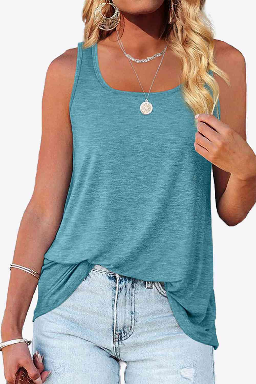 Tanktop mit abgerundetem Saum und quadratischem Ausschnitt