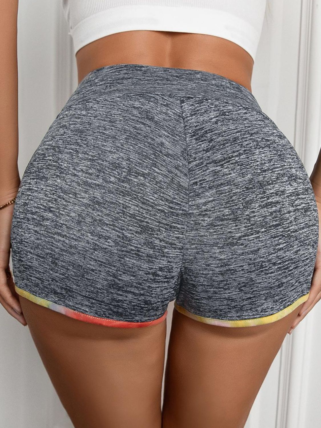 Melierte Shorts mit weiter Taille