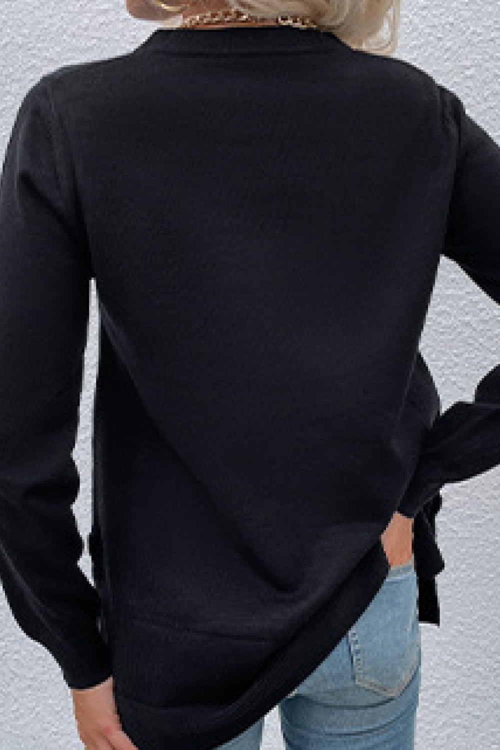 Pullover mit Rundhalsausschnitt und überschnittenen Schultern