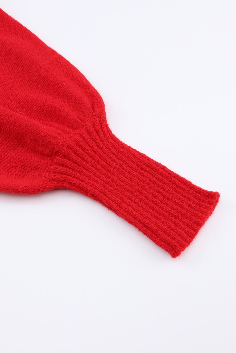 Pull rouge à col roulé et manches chauve-souris « Joyeux Noël »