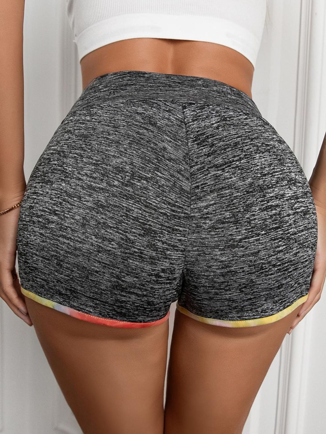 Melierte Shorts mit weiter Taille