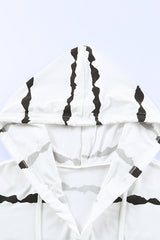 Gestreifter Hoodie mit halbhohem Knopf und Kordelzug