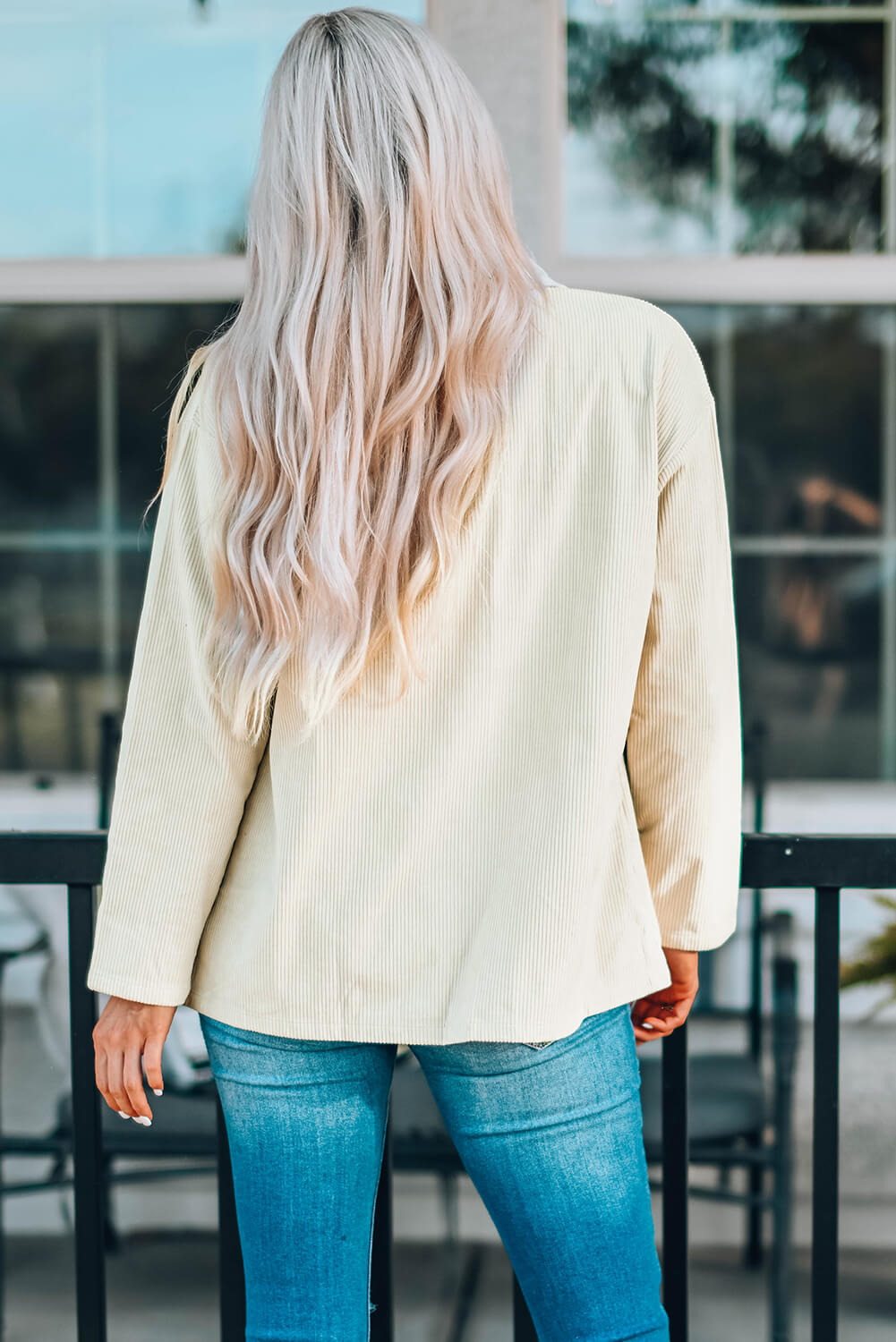 Chemise texturée côtelée à boutons et poches