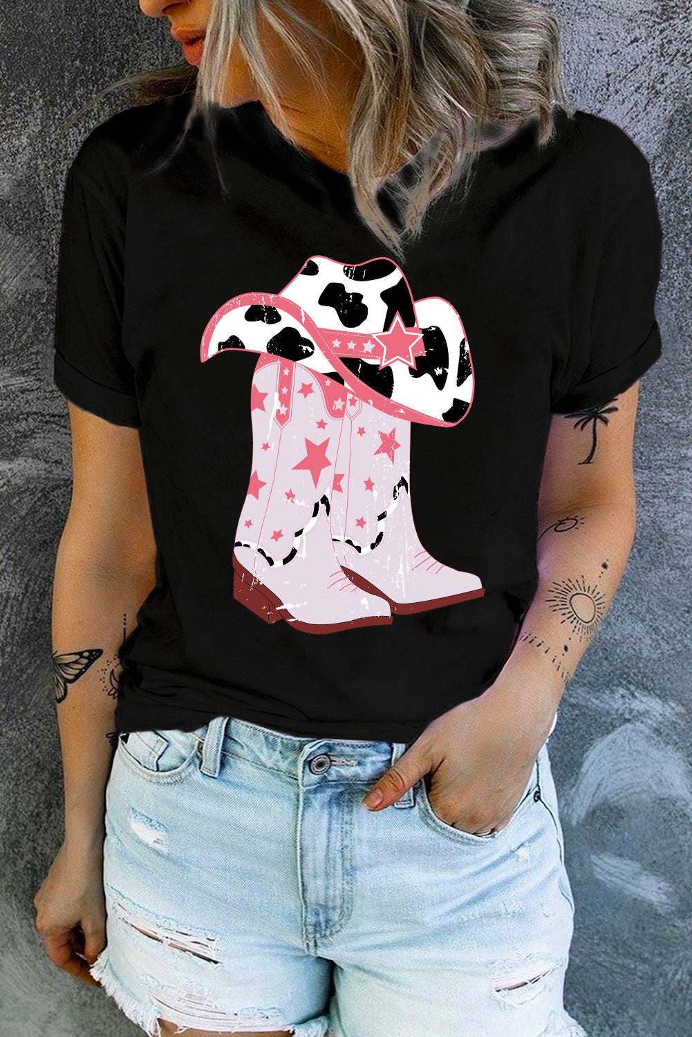 T-shirt graphique avec chapeau de cowboy et bottes