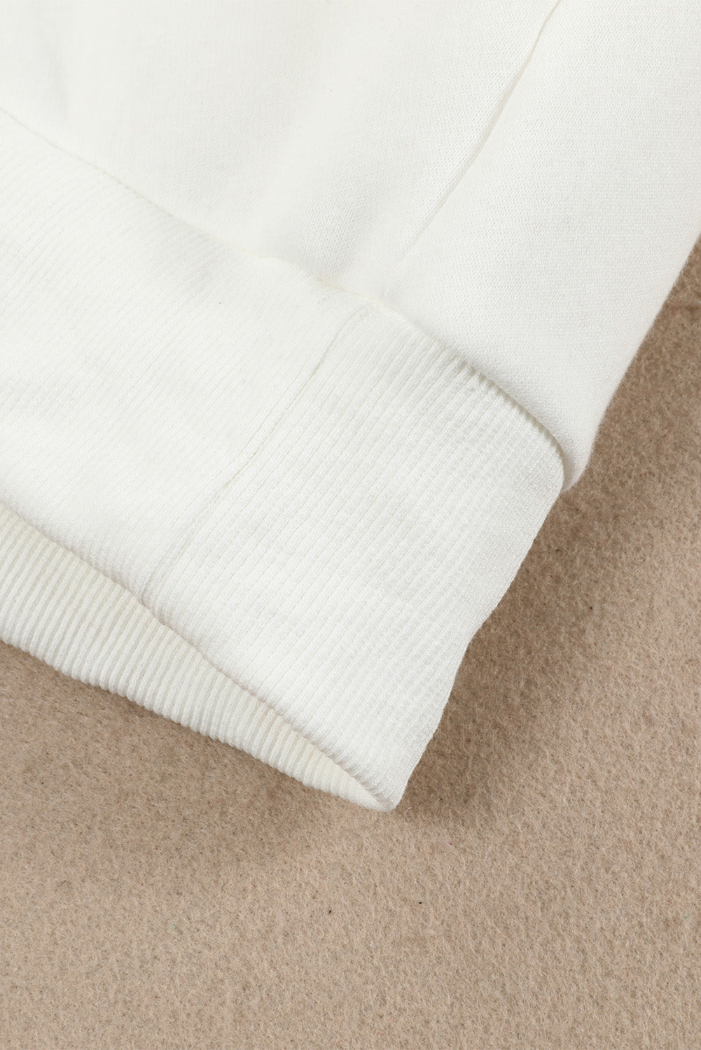 Sweatshirt mit Viertelreißverschluss und überschnittenen Schultern
