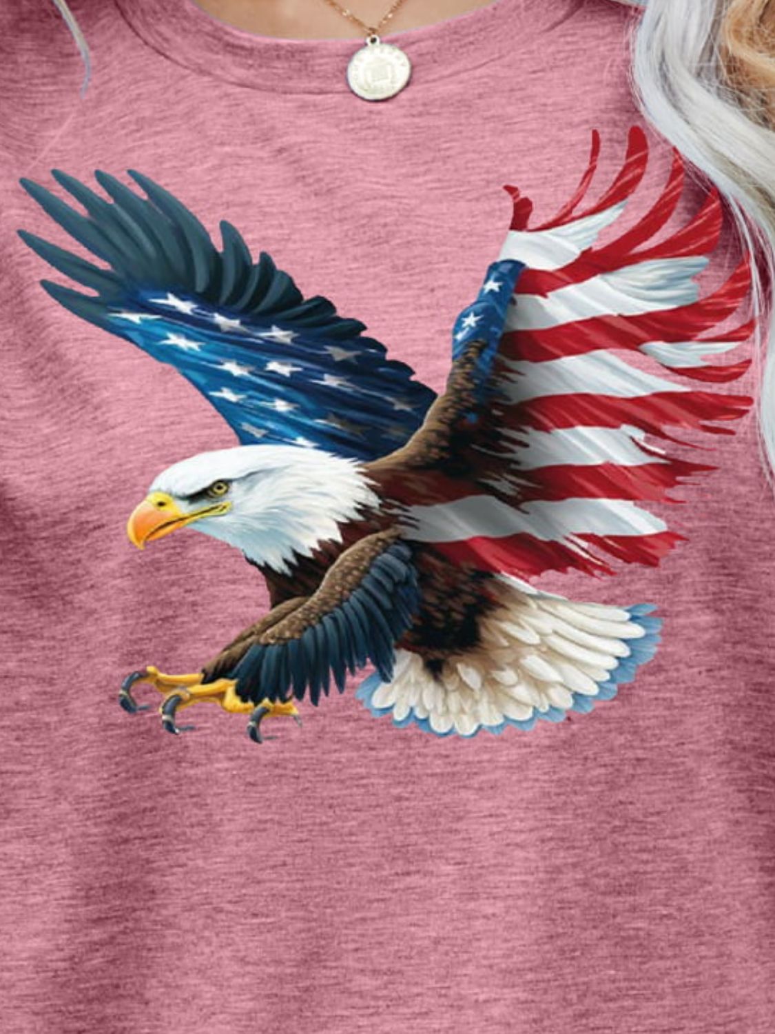 T-shirt graphique avec aigle et drapeau américain