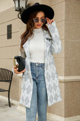 Bedruckte Strickjacke mit offenem Reverskragen vorne und Taschen