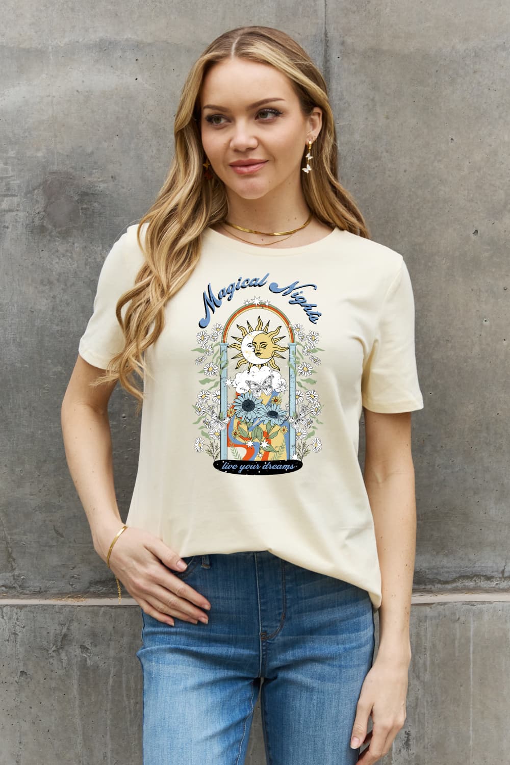 T-shirt graphique en coton Simply Love MAGICAL NIGHTS LIVE YOUR DREAMS