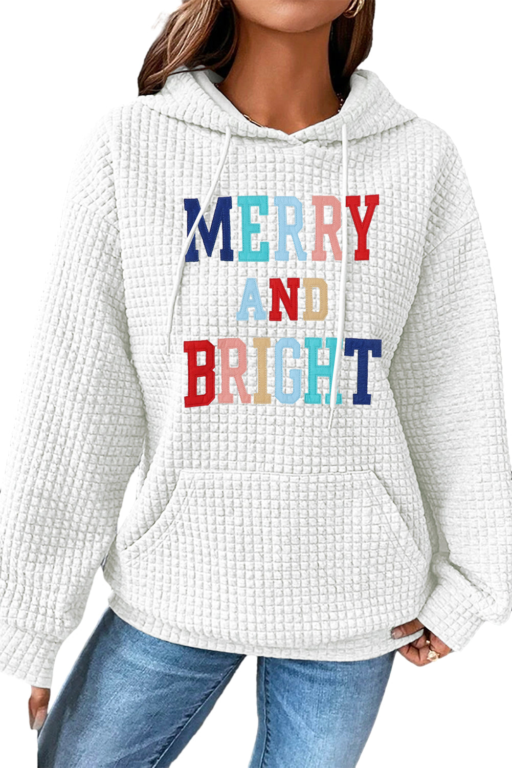 Weißer MERRY BRIGHT Kapuzenpullover mit Gitterstruktur und Grafik