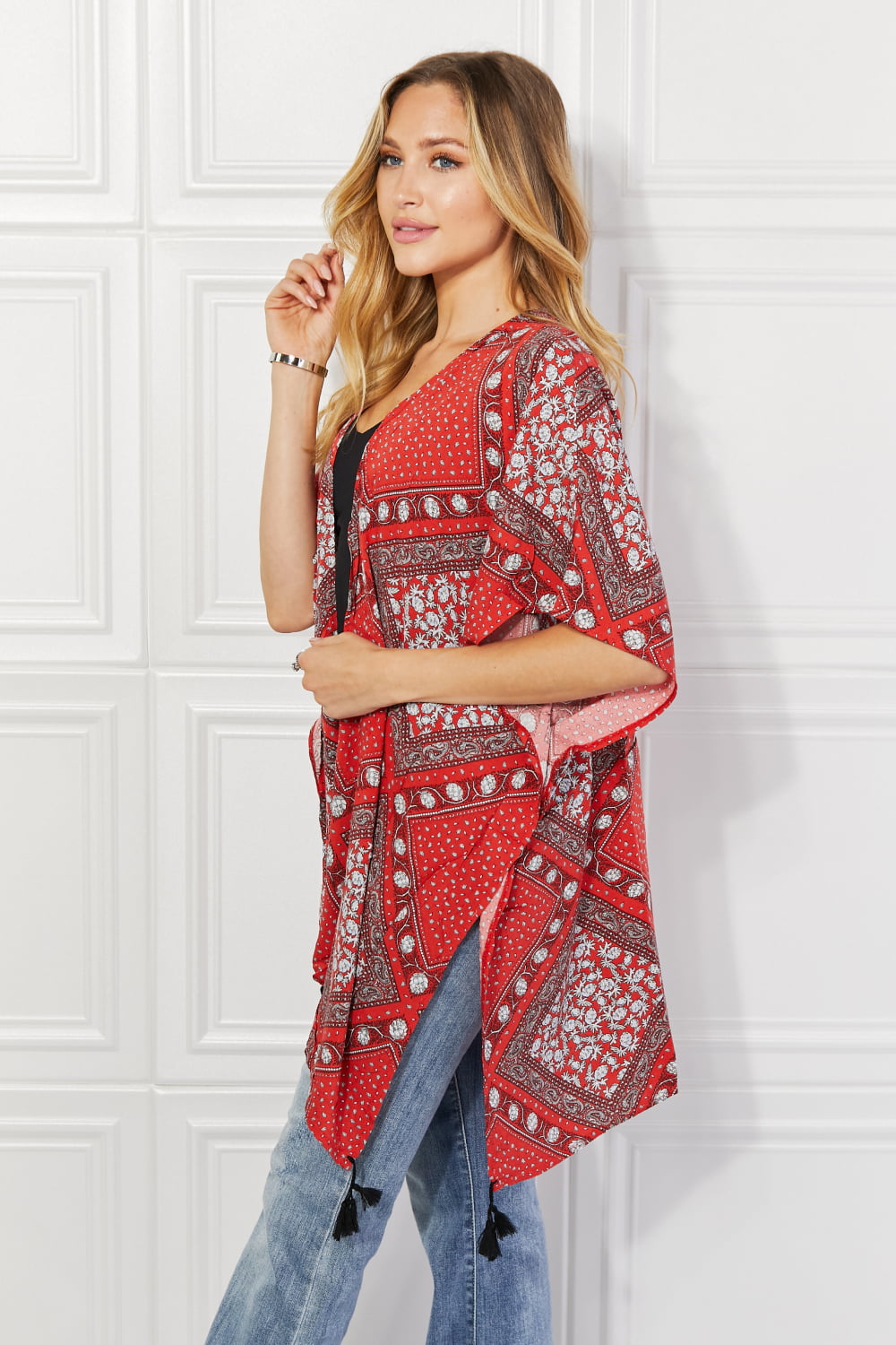 Justin Taylor – Paisley-Kimono in Rot