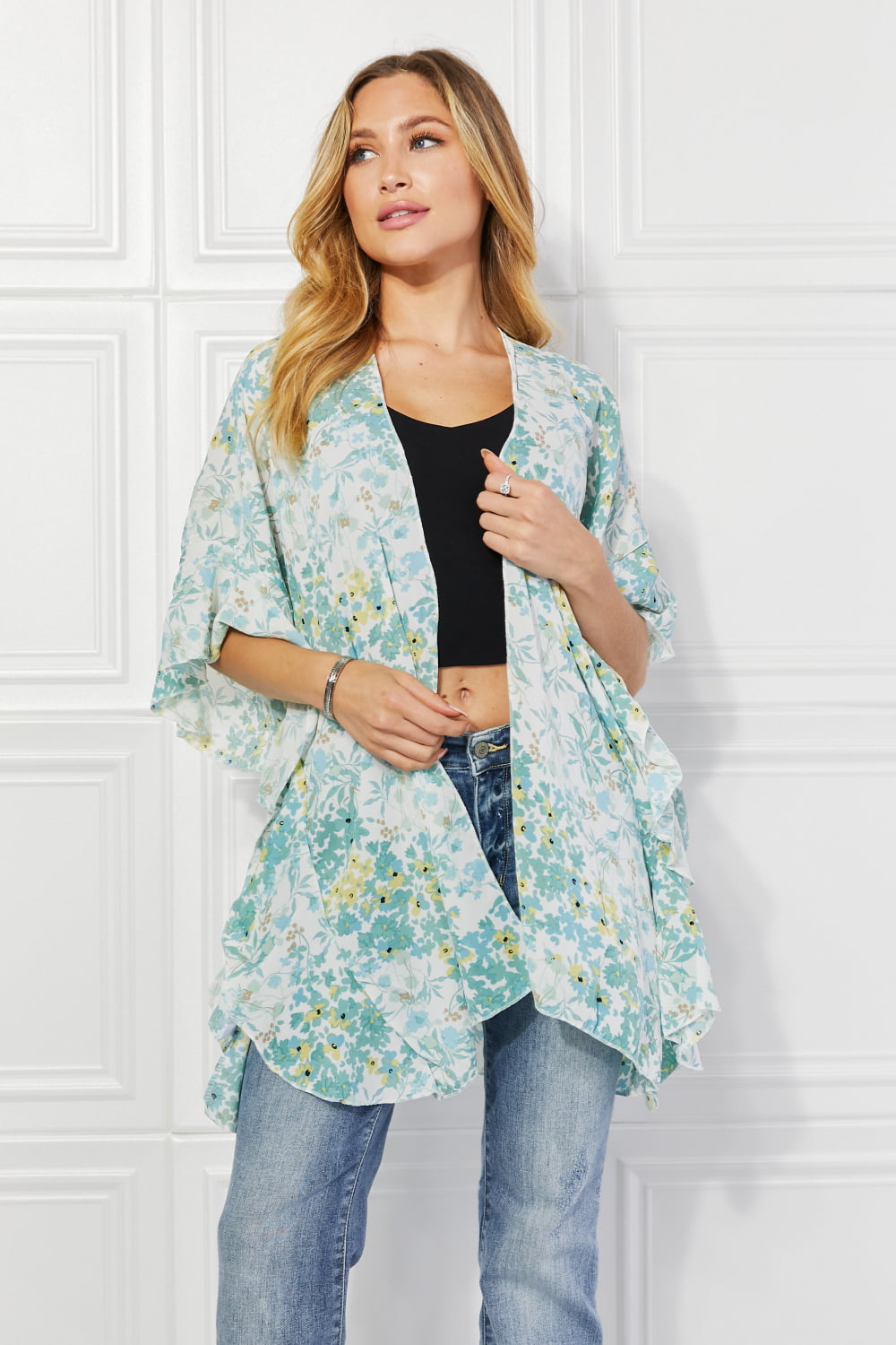 Justin Taylor – Fields of Poppy – Grüner Kimono mit Blumenmuster
