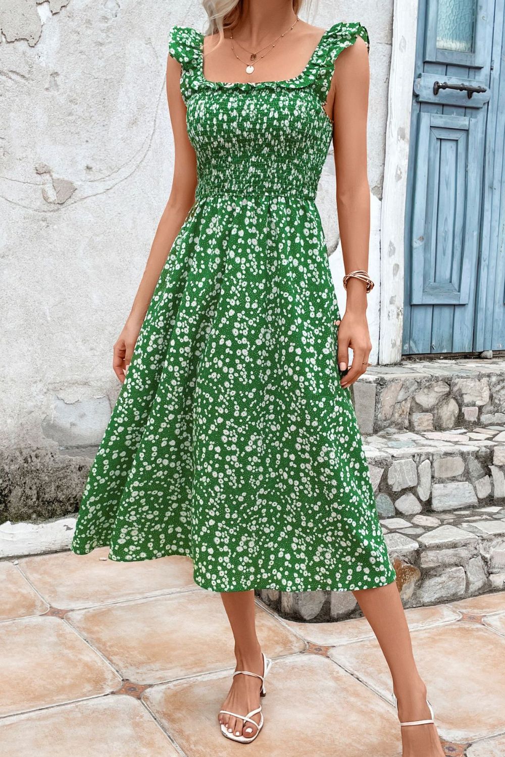 Robe midi imprimée à col carré et volants