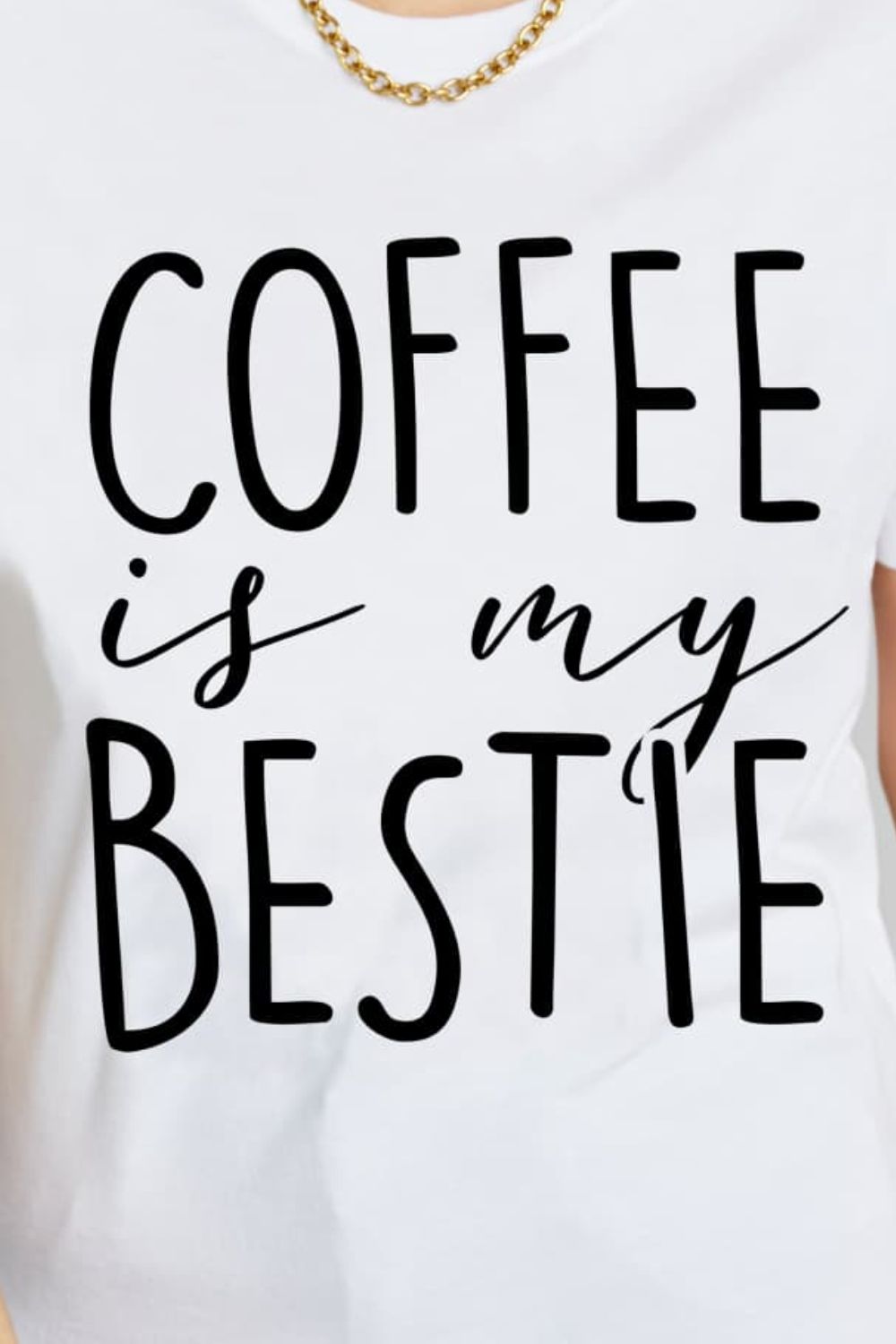 T-shirt graphique en coton Simply Love COFFEE IS MY BESTIE