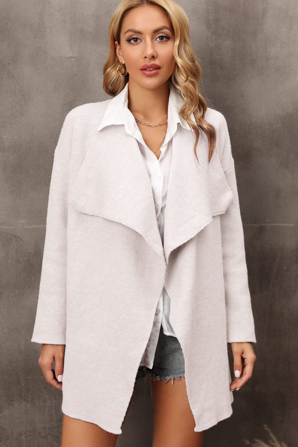 Langer Cardigan mit Wasserfallkragen und Seitentaschen