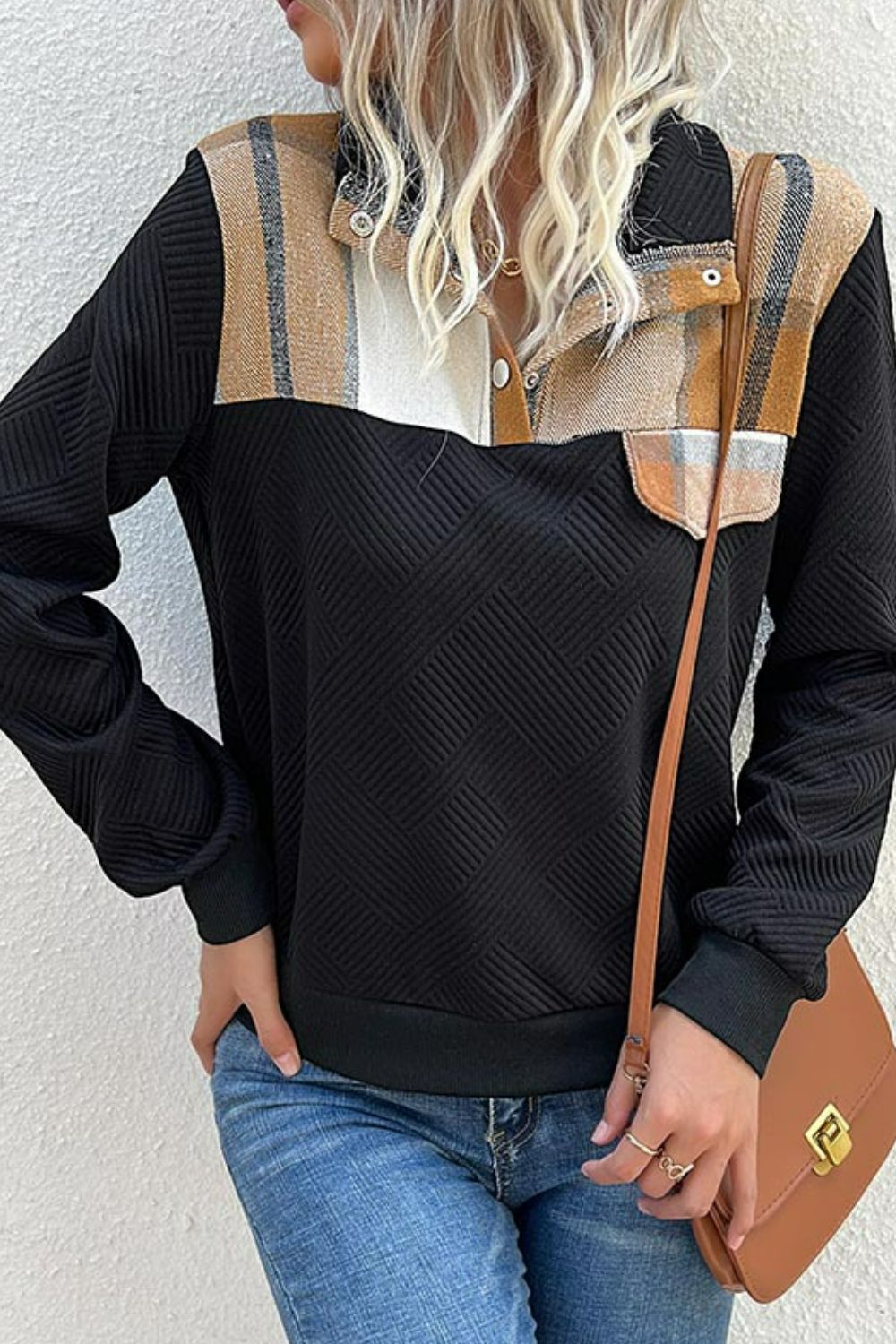 Kariertes, geripptes Sweatshirt mit Vierteldruckknopf