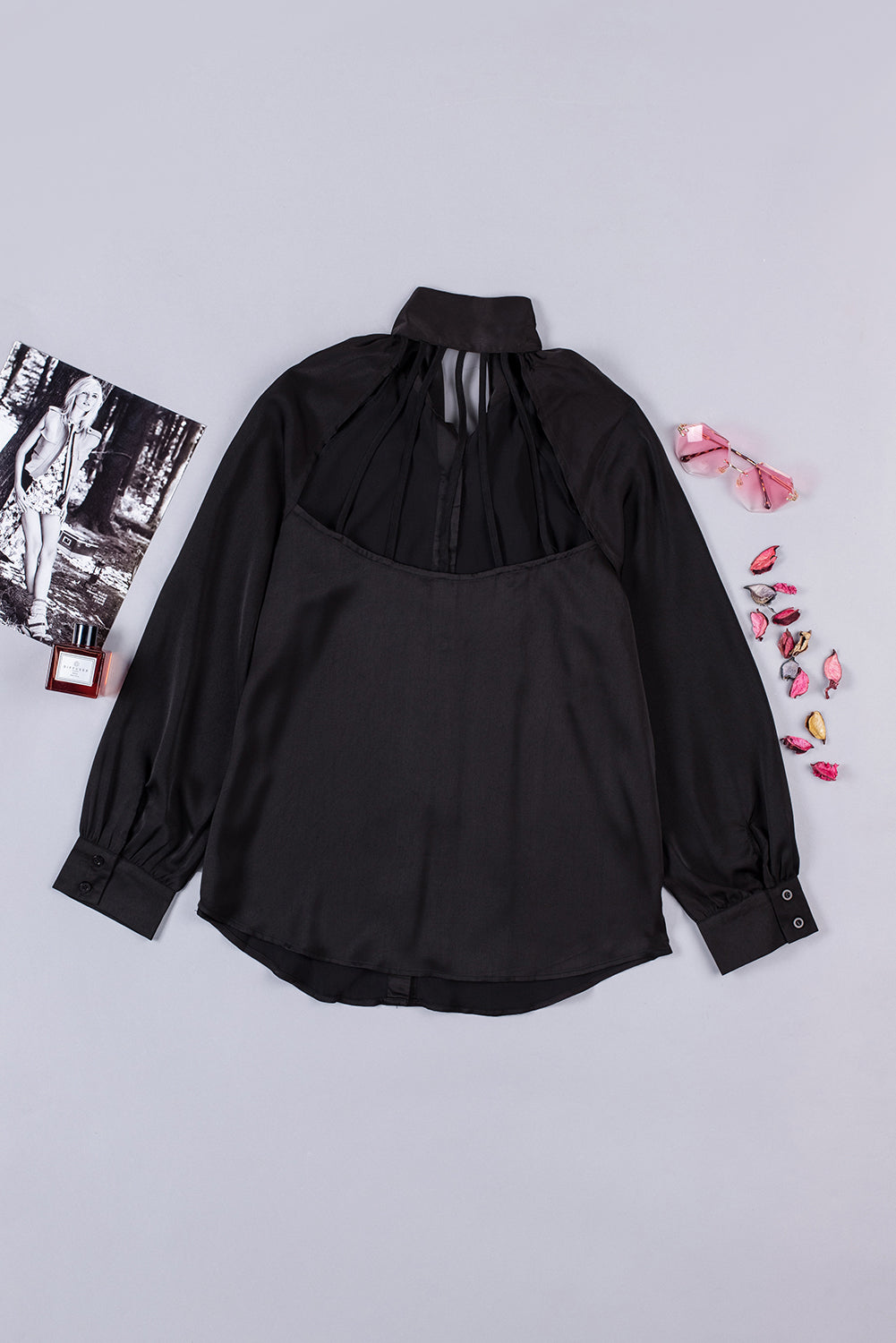 Chemise à col noué et bretelles dans le dos