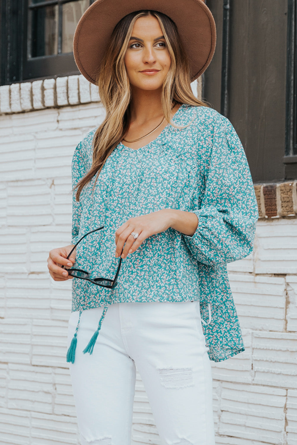 Chemisier asymétrique à fleurs et pompons