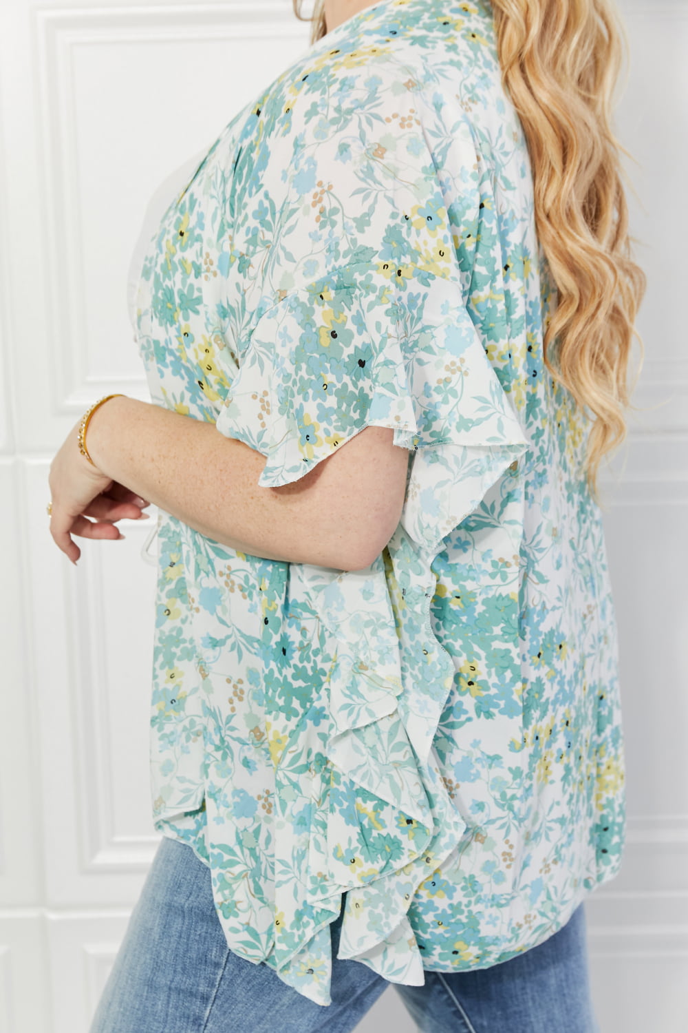 Justin Taylor – Fields of Poppy – Grüner Kimono mit Blumenmuster