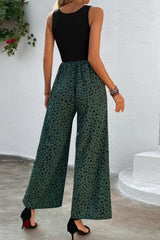 Zweifarbiger Jumpsuit mit eckigem Ausschnitt und weitem Bein