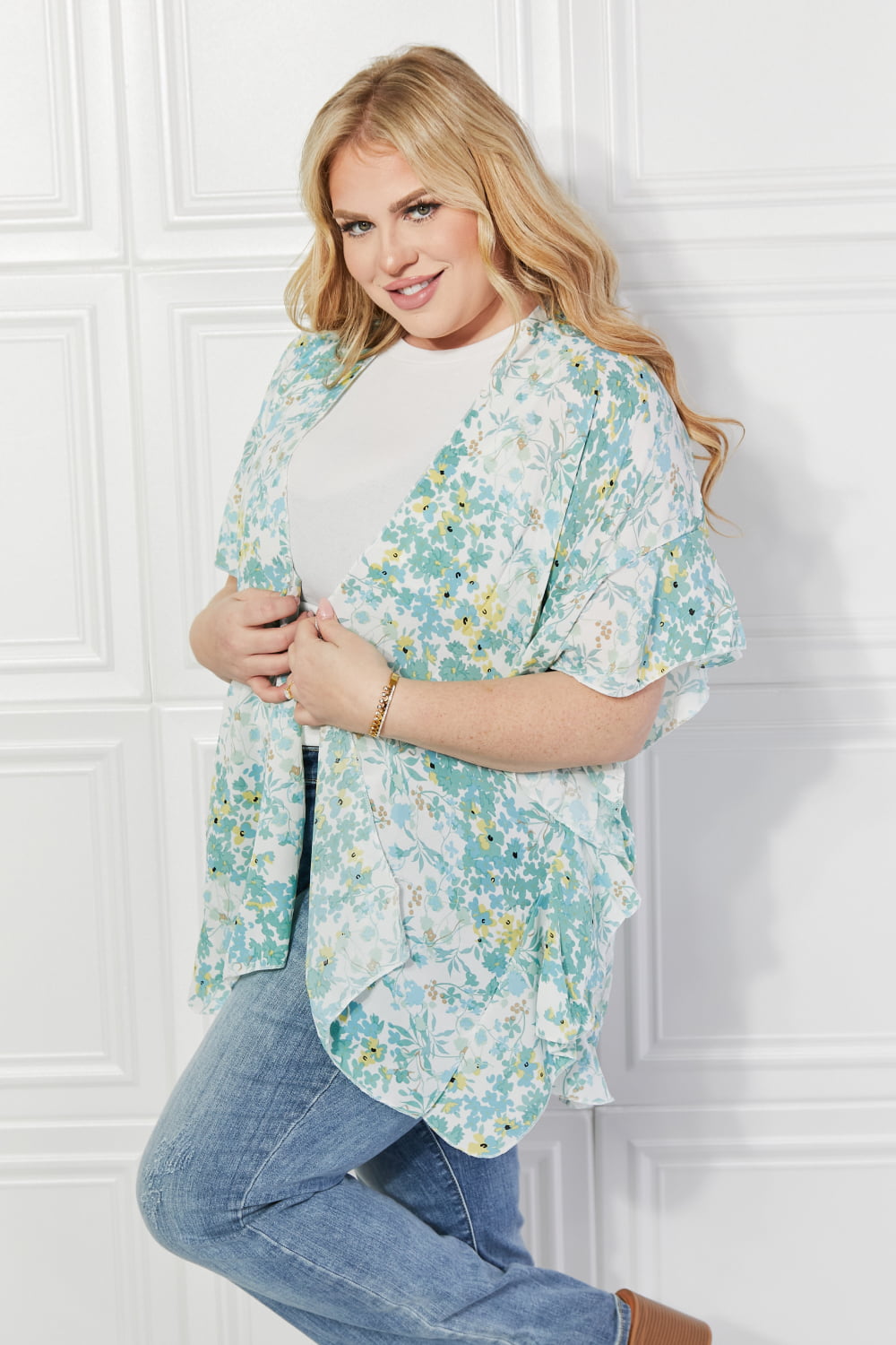 Justin Taylor – Fields of Poppy – Grüner Kimono mit Blumenmuster
