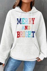Weißer MERRY BRIGHT Kapuzenpullover mit Gitterstruktur und Grafik