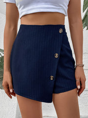 Shorts mit hohem Bund und Reißverschluss hinten