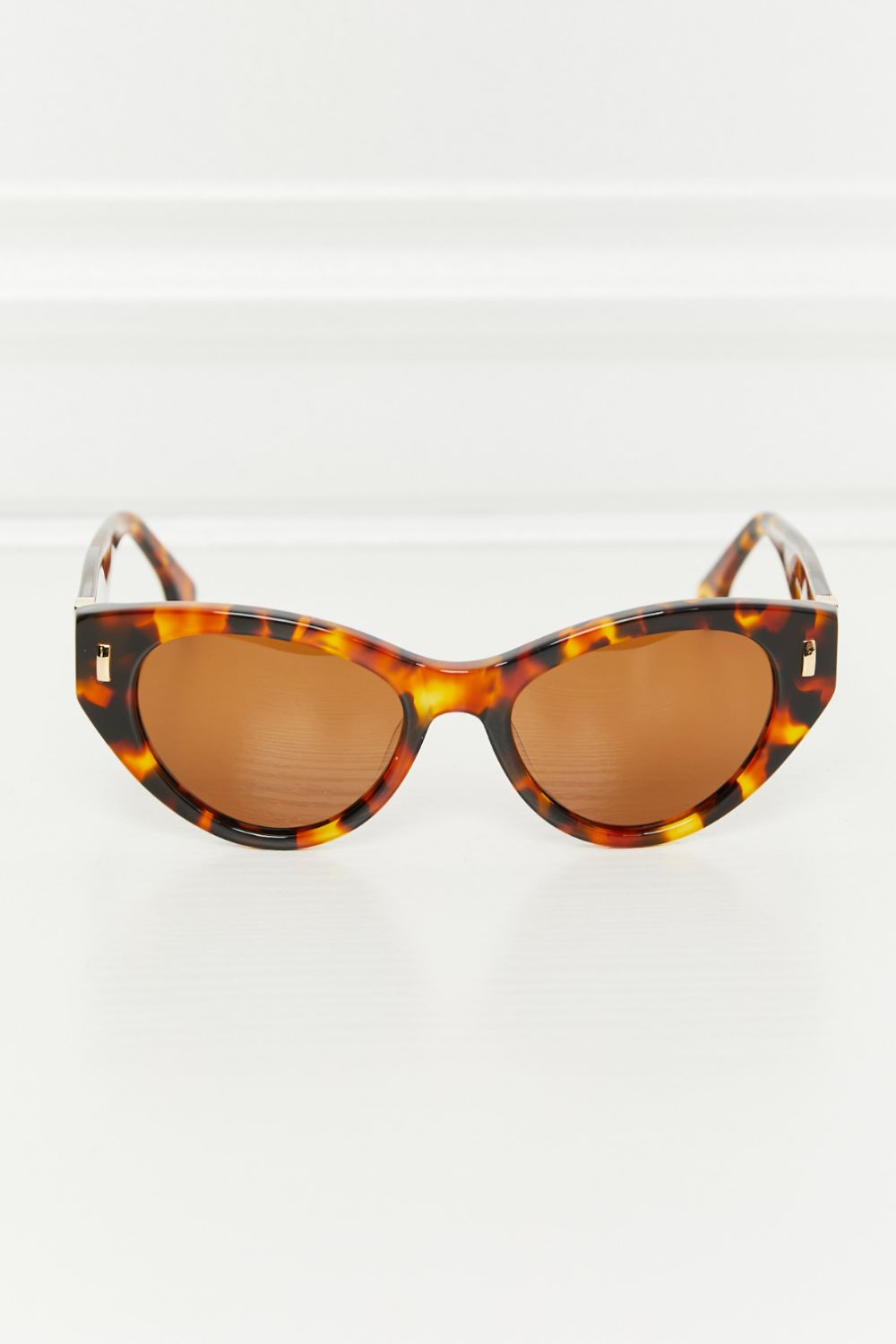 Sonnenbrille mit Schildpatt-Azetatrahmen