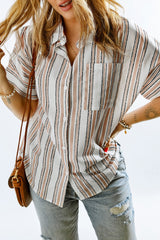 Chemise rayée à manches courtes avec poche poitrine