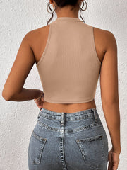 Gestricktes, asymmetrisches Crop-Tanktop für Damen mit Rundhalsausschnitt 