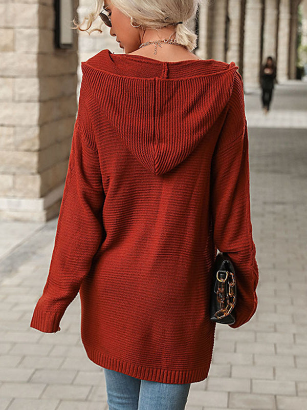 Rote Strickjacke mit langen Ärmeln und Kapuze 