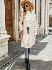Damen-Strickjacke mit Kapuze und Karomuster 