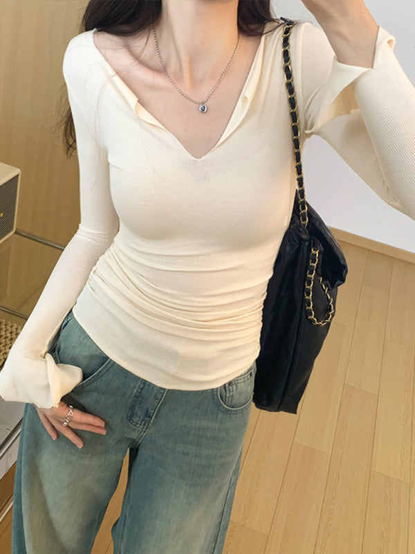 V-neck bell sleeve slim knitted top